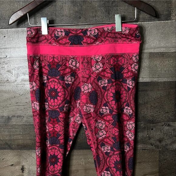 Lululemon Inspire Crop 6 - Picture 4 of 8